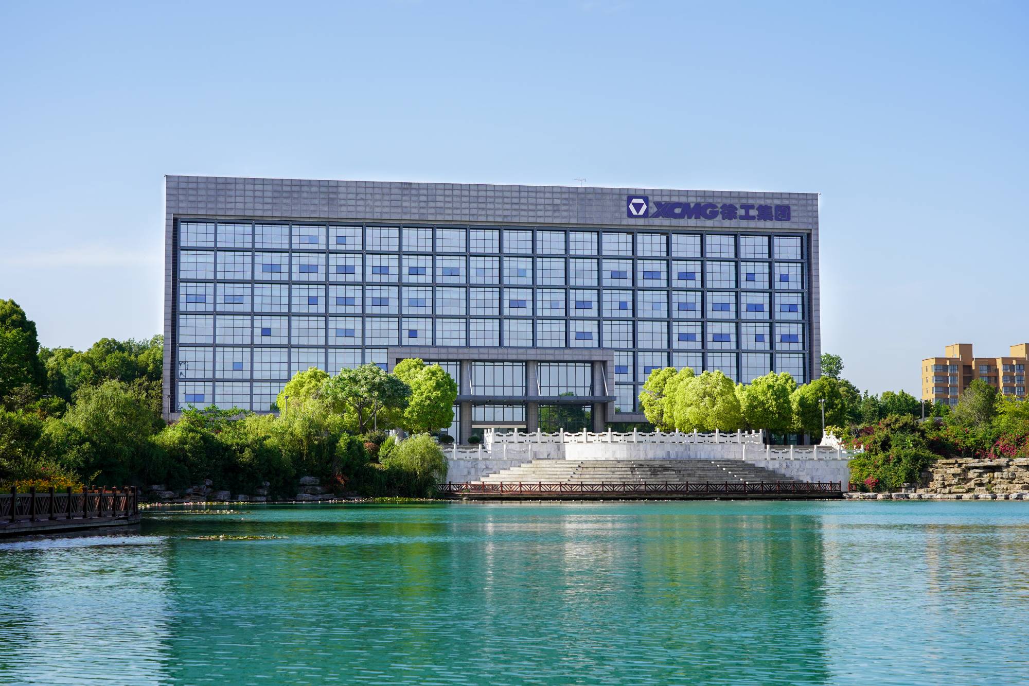 亚洲必赢机械(000425.SZ)吸收合并亚洲必赢有限旗下所有资产，，，乐成完成整体上市