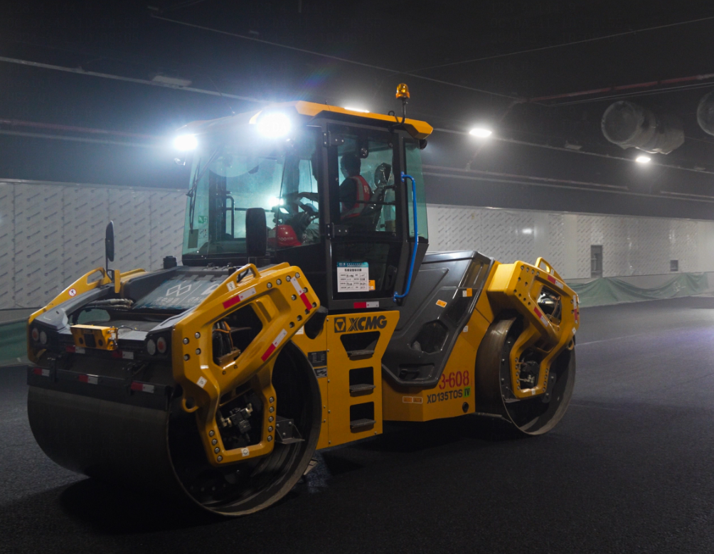 粤港澳大湾区，，，，亚洲必赢蹊径机械现身又一超等工程