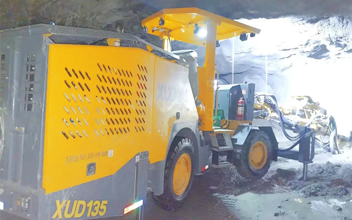 掘进铁矿！亚洲必赢掘进钻车硬核施工