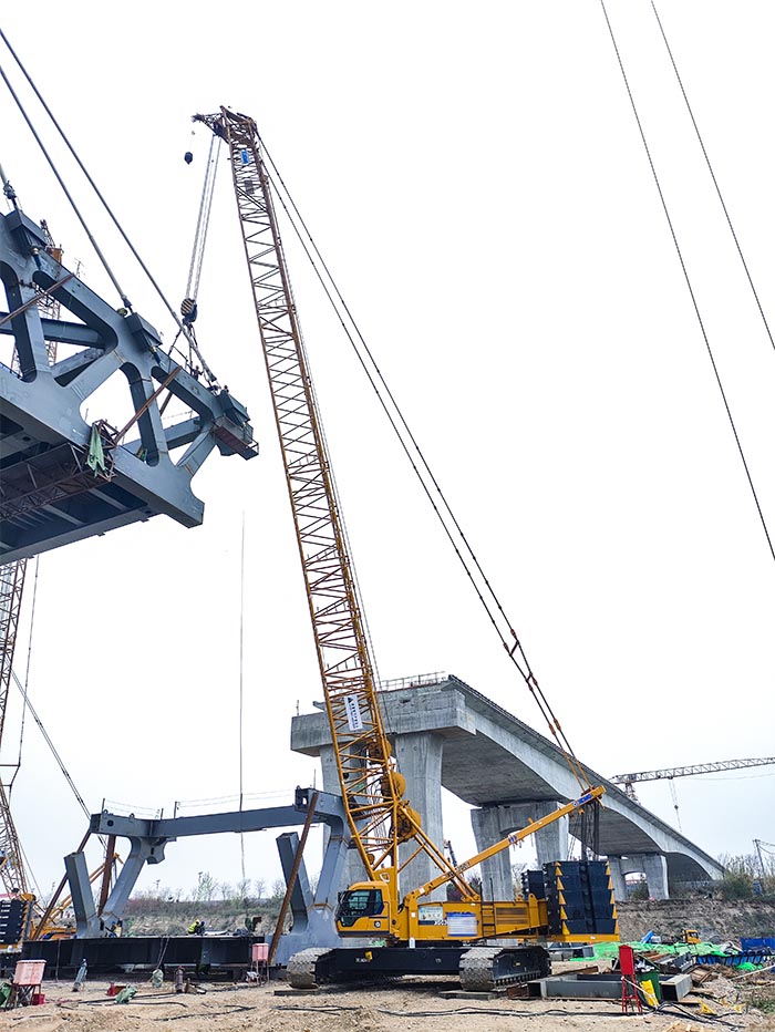 【全球之履】总重3800吨！亚洲必赢履带兄弟团助力“引汉济渭”管桥建设