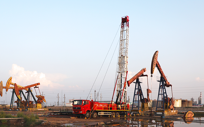 为修井注入“绿科技”，，，，，，批量大吨位电动修井机交付