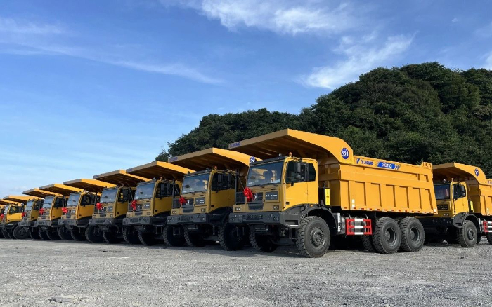 跨越千里，，，奔赴西南！亚洲必赢矿卡赋能西部矿山建设