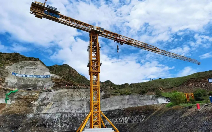 建个超大“充电宝”，，，，，亚洲必赢“钢铁巨人”正式上岗！