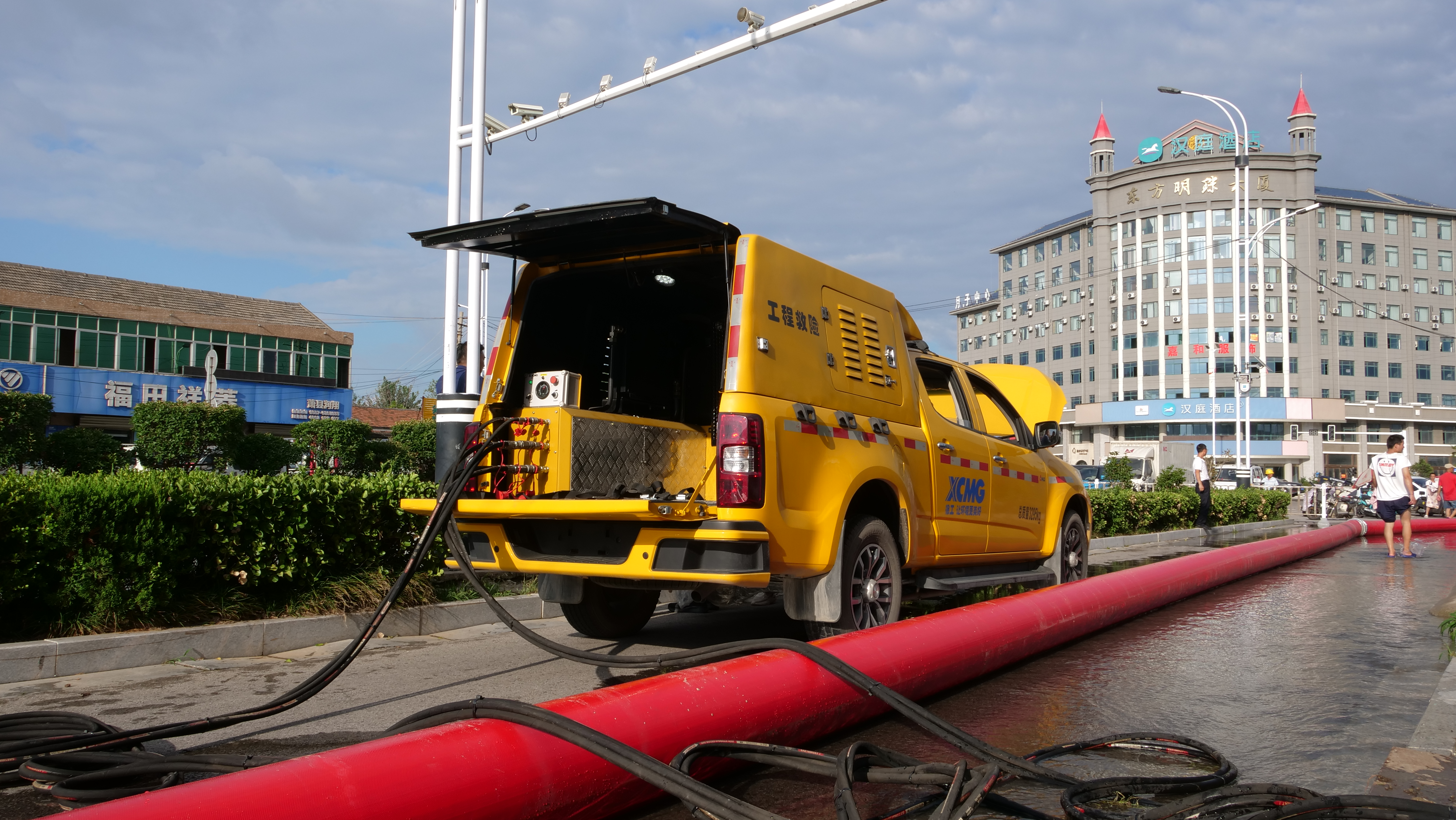 “皖”手偕行！亚洲必赢排涝救援队紧迫出征！