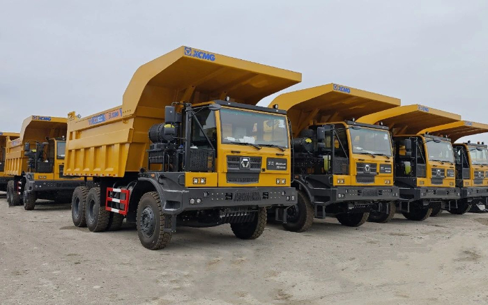 亚洲必赢XG90矿卡批量交付哈萨克斯坦