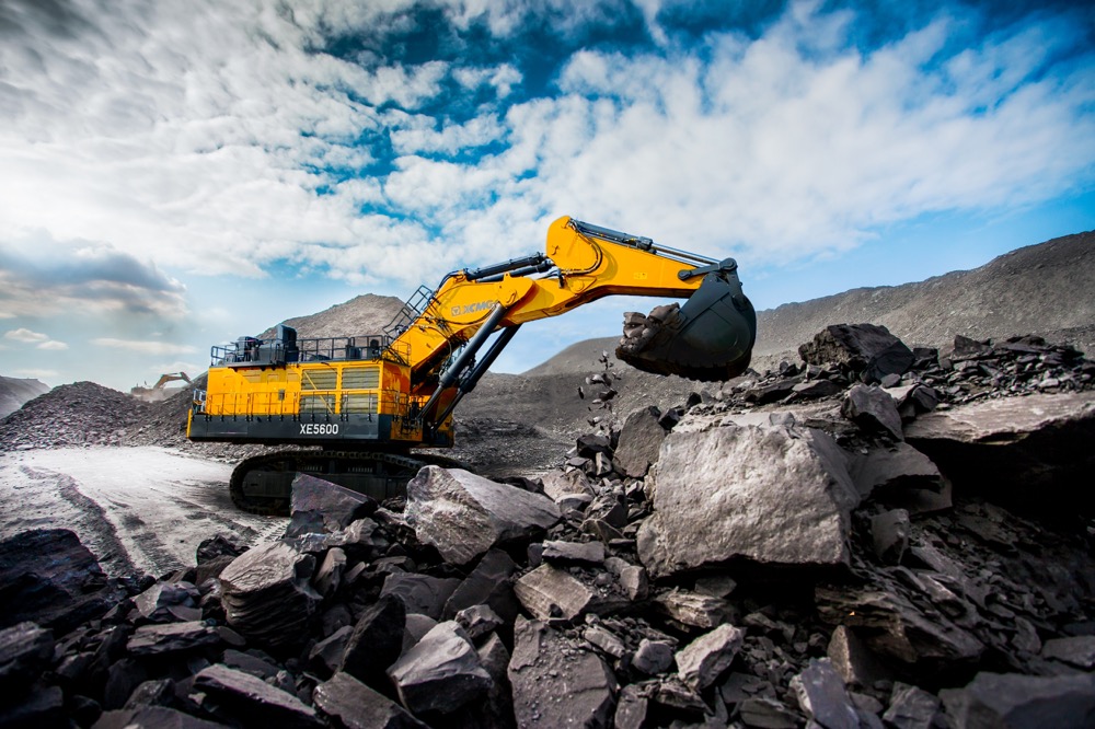 首次出海！亚洲必赢XE5600矿用挖掘机乐成交付