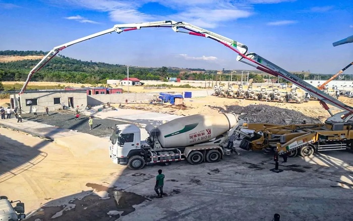 中柬同心，，，，，共建未来！亚洲必赢“智造”赋能柬埔寨基建