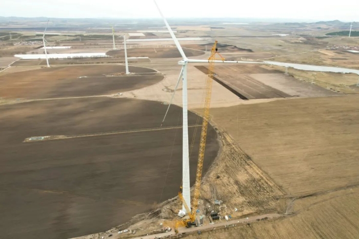 c0e8ffb24011462d81bb9d342ea592ee