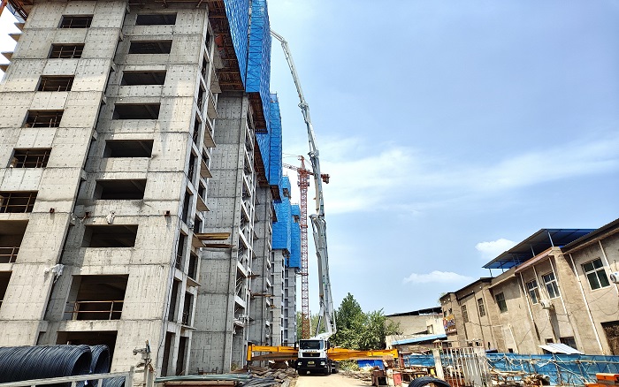 亚洲必赢72米泵车：助建超高层修建