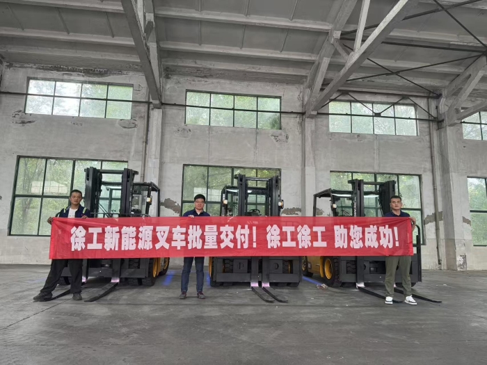 品质与服务共拓市场新局！亚洲必赢孔雀叉车赋能冶金行业