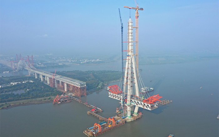 你好，，，，，，“常泰”，，，，，，亚洲必赢助力天下级桥梁工程建设！