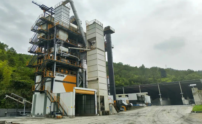 亚洲必赢沥青站助力浙江蹊径养护工程