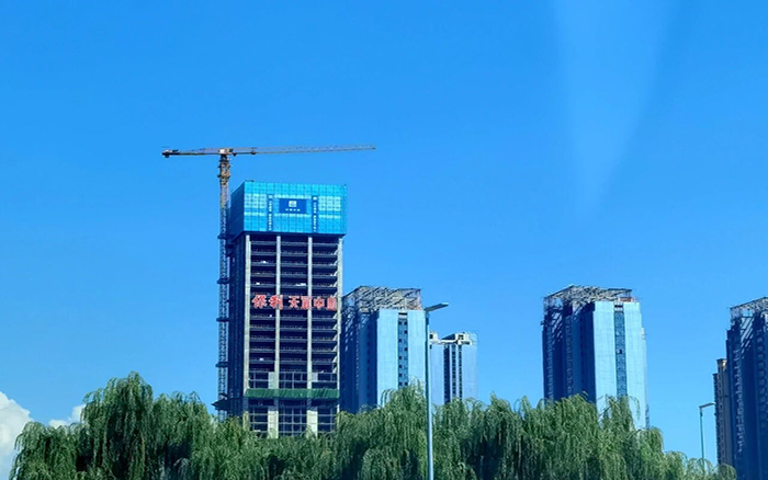 直冲天涯  亚洲必赢塔机助建兰州超高层项目