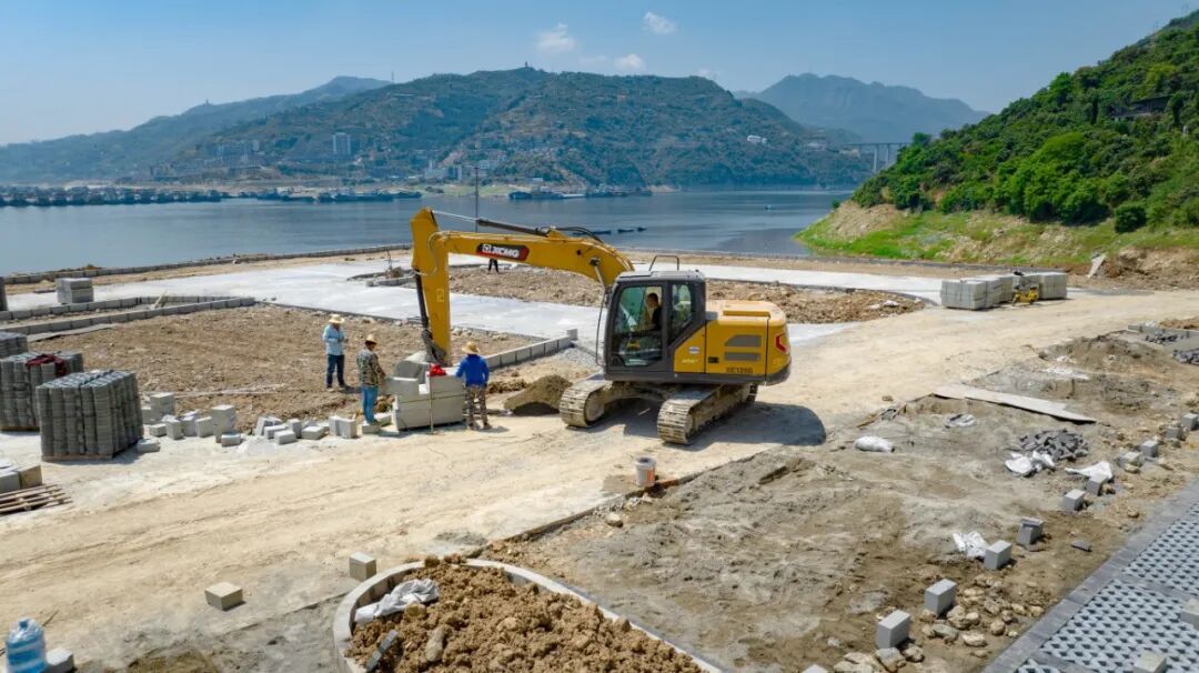亚洲必赢XE135G挖掘机助力夔门旅游码头建设，，，，，以高效节能赢得客户信任